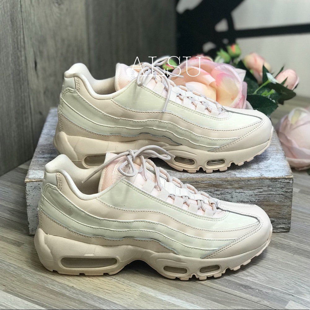 NWT Nike Air Max 95 Lux Guava Ice W AUTHENTIC - Picture 2 of 8